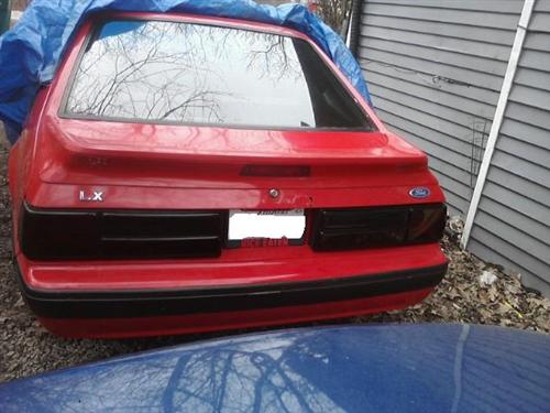 Mustang LX Tail Light Assembly Kit (87-93)