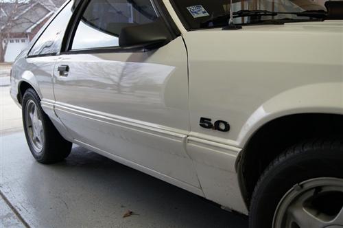Mustang SVE "Coyote" Style Black 5.0 Emblem Black