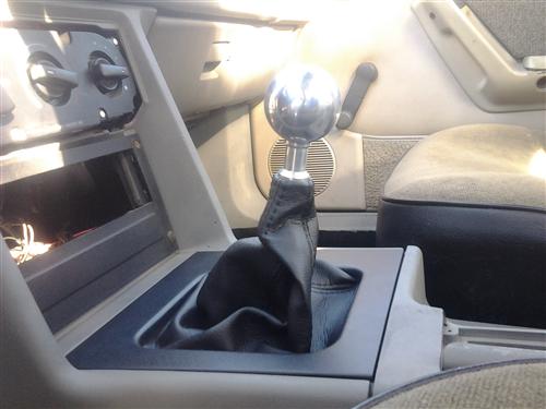 Mustang Leather Shifter Boot & Bezel Kit (87-93)